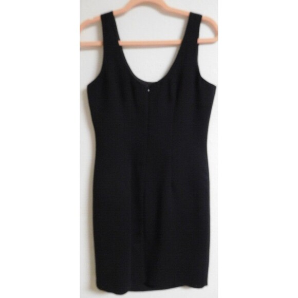 Women's Classic JOSEPH RIBKOFF LBD Black Sleeveless Fully Lined Fitted Dress  8 - Picture 3 of 10